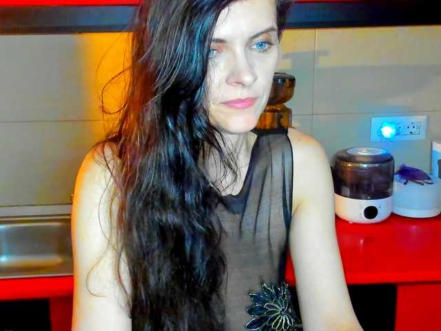 SexQueen11's BongaCams show and profile