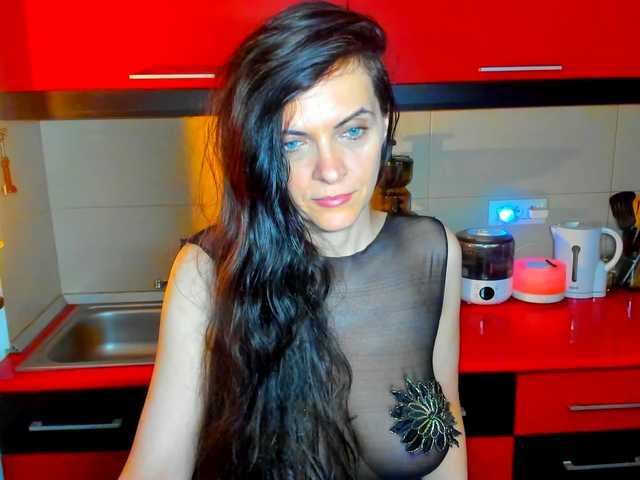 SexQueen11's BongaCams show and profile