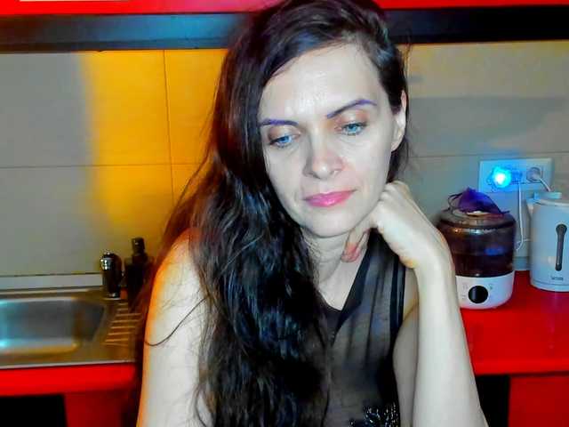 SexQueen11's BongaCams show and profile