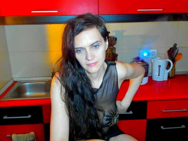 SexQueen11's BongaCams show and profile