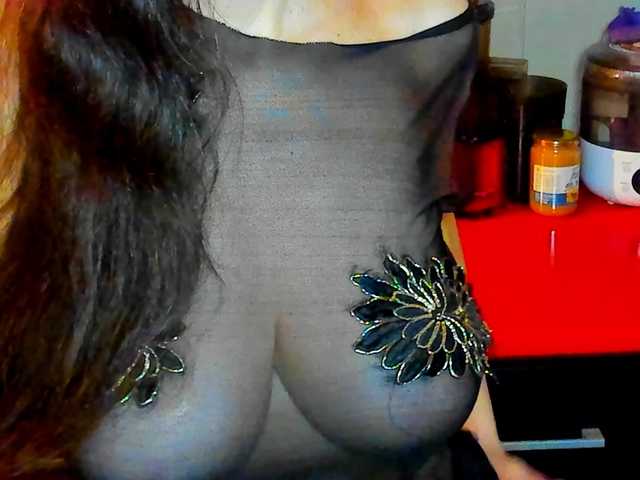 SexQueen11's BongaCams show and profile