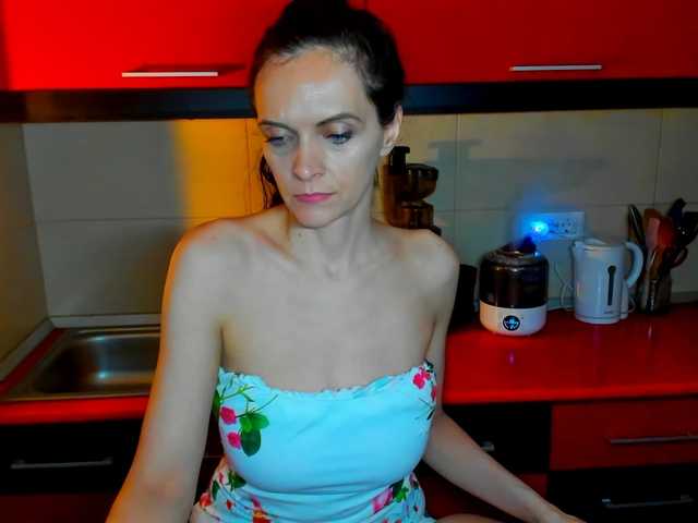 SexQueen11's BongaCams show and profile