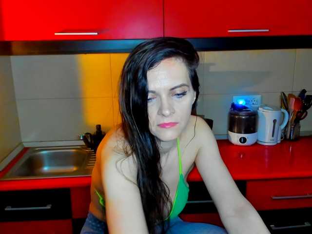 SexQueen11's BongaCams show and profile