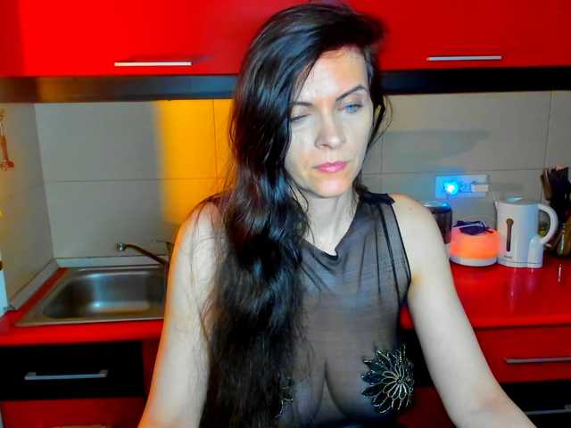 SexQueen11's BongaCams show and profile