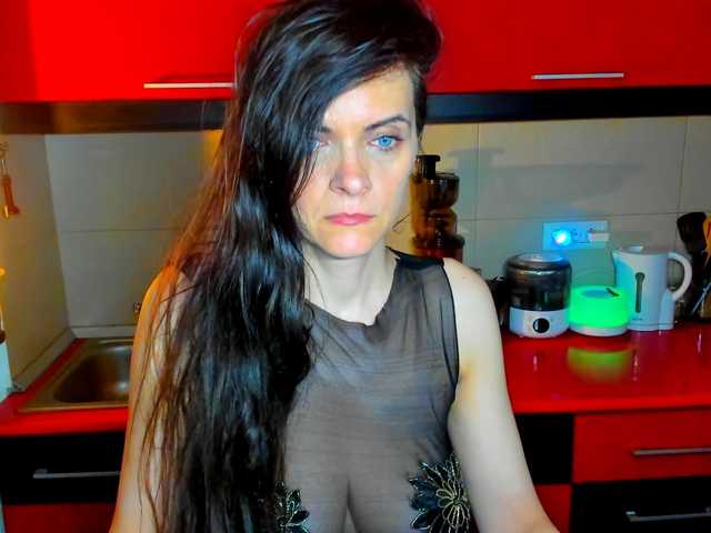 SexQueen11's BongaCams show and profile