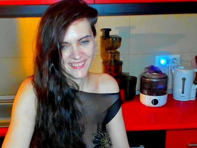 SexQueen11's BongaCams show and profile