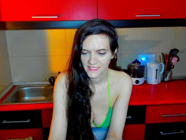 SexQueen11's BongaCams show and profile