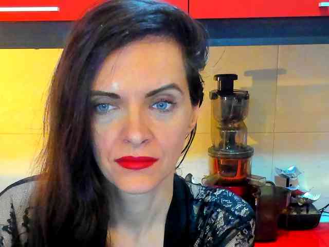 SexQueen11 webcam