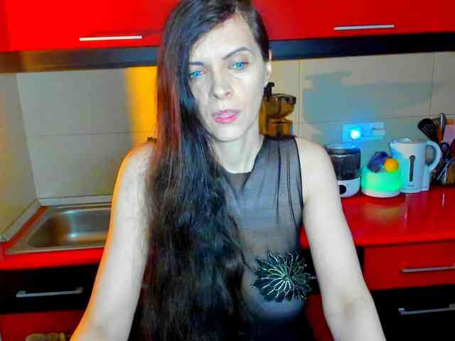 SexQueen11 webcam