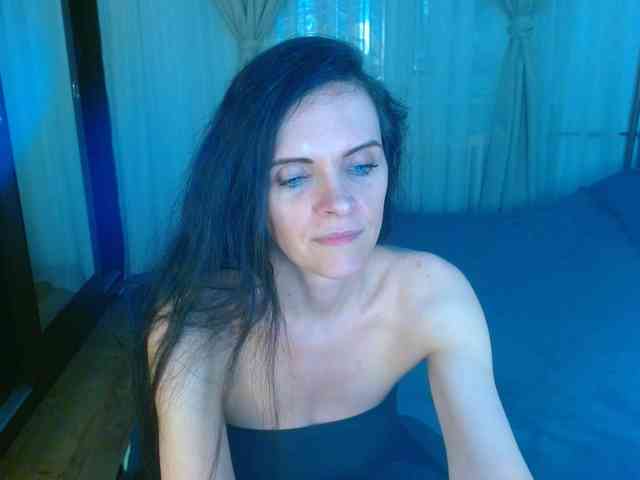 SexQueen11 webcam