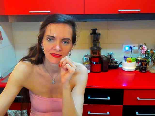 SexQueen11 webcam