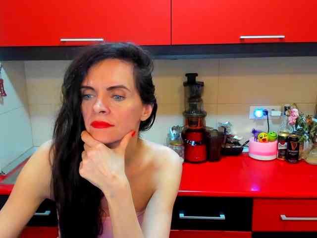 SexQueen11 webcam