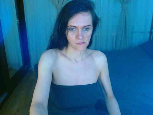SexQueen11 webcam