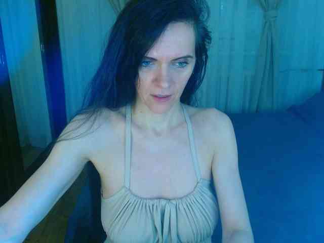 SexQueen11 webcam
