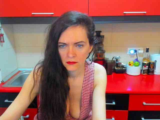 SexQueen11 webcam