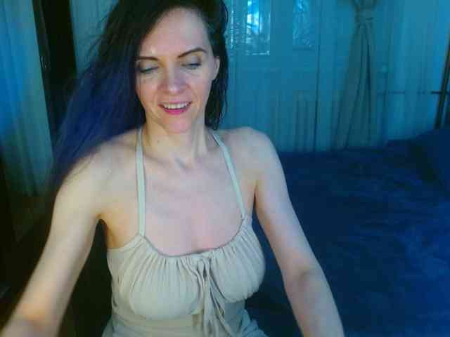 SexQueen11 webcam
