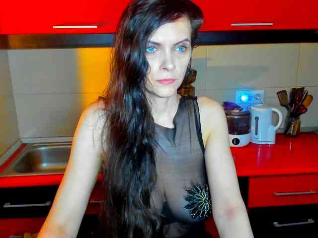 SexQueen11 webcam