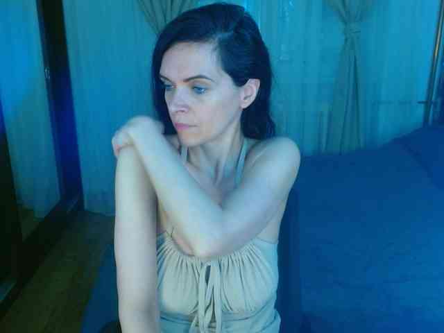 SexQueen11 webcam