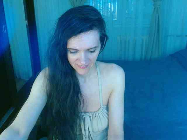 SexQueen11 webcam