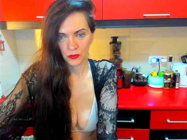 SexQueen11 webcam