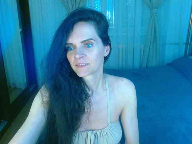 SexQueen11 webcam