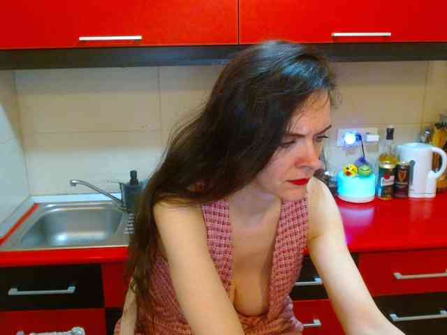 SexQueen11 webcam