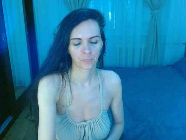 SexQueen11 webcam