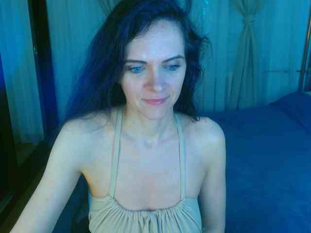SexQueen11 webcam