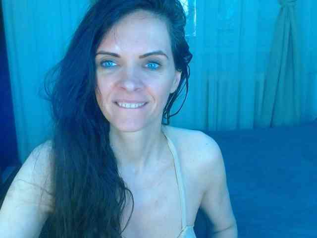 SexQueen11 webcam