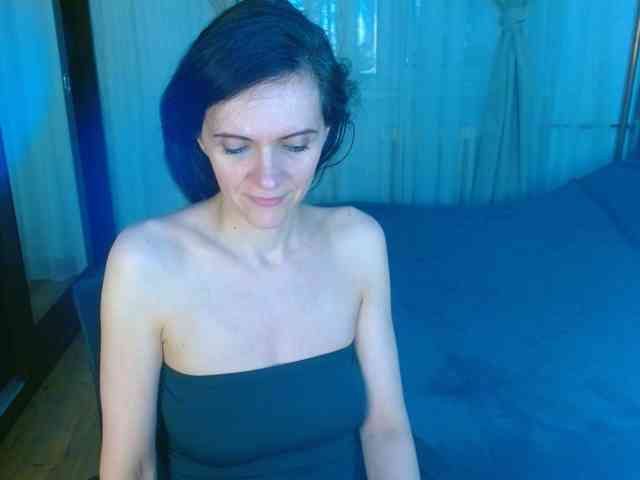 SexQueen11 webcam