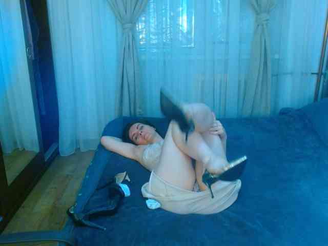 SexQueen11 webcam