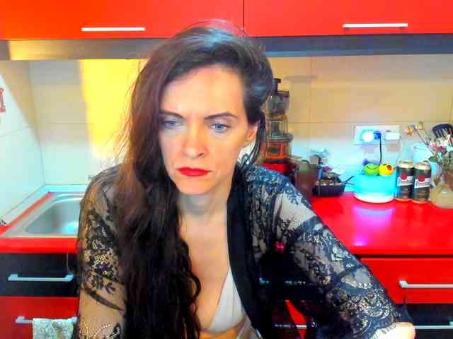 SexQueen11 webcam