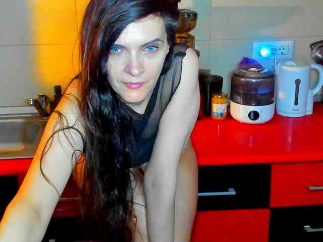 SexQueen11 webcam
