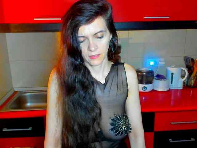 SexQueen11 webcam