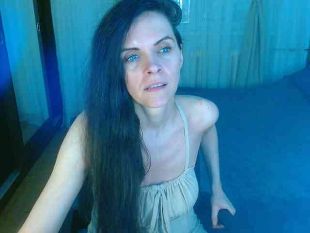 SexQueen11 webcam