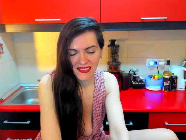 SexQueen11 webcam