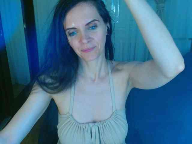 SexQueen11 webcam
