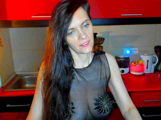 SexQueen11 webcam