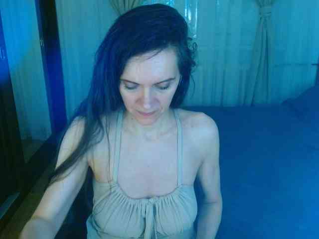 SexQueen11 webcam