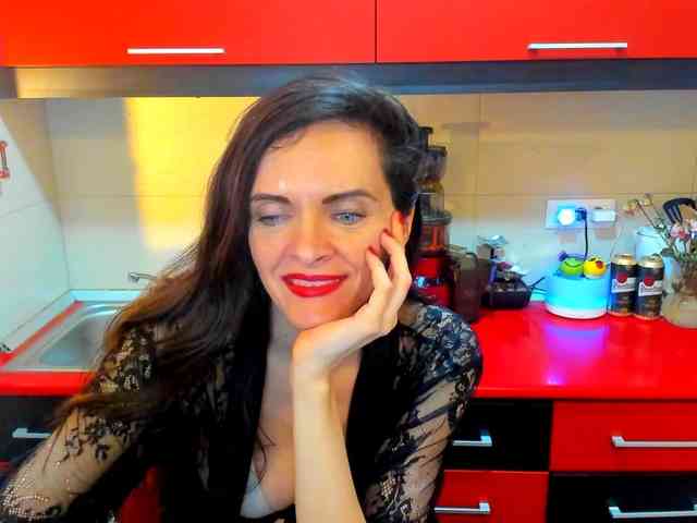 SexQueen11 webcam