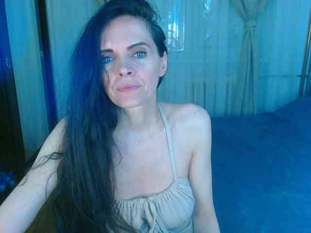 SexQueen11 webcam