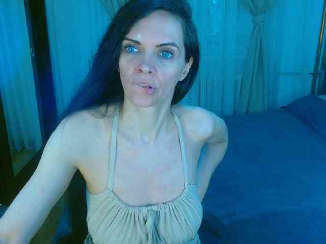 SexQueen11 webcam