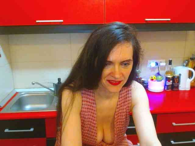 SexQueen11 webcam