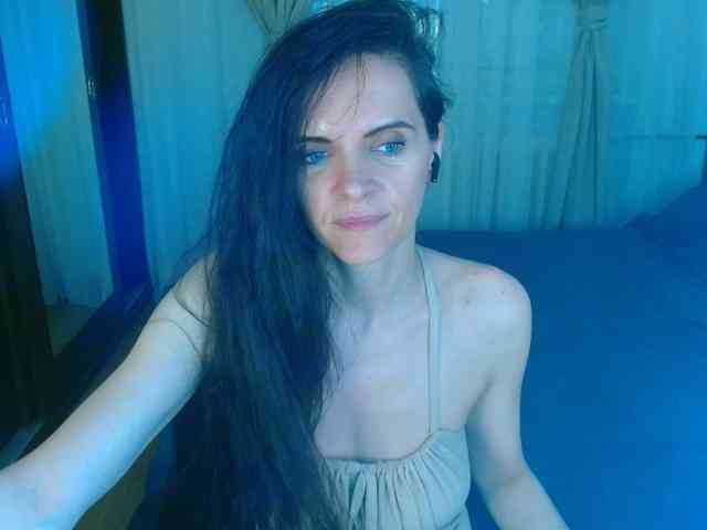 SexQueen11 webcam