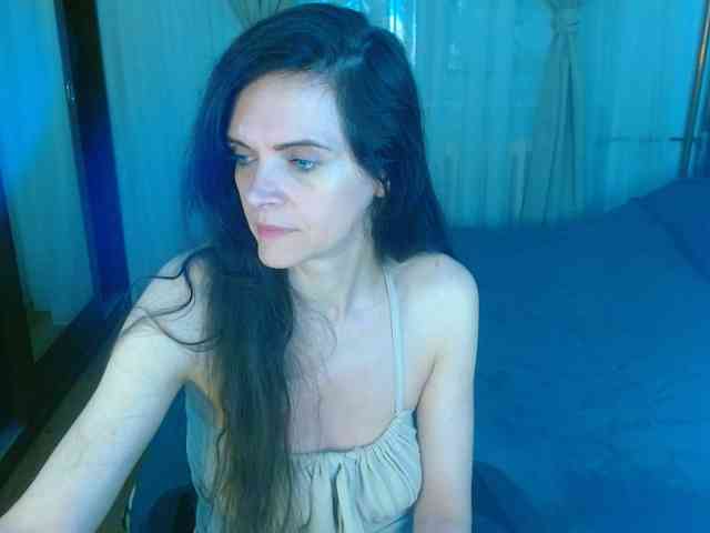 SexQueen11 webcam