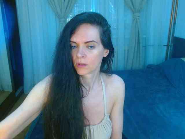 SexQueen11 webcam