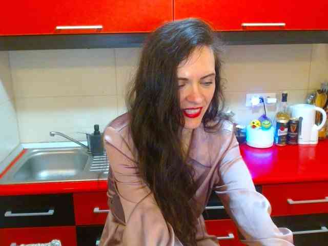SexQueen11 webcam