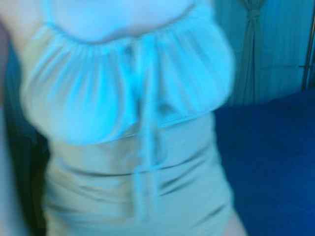 SexQueen11 webcam