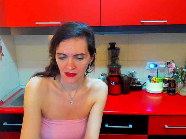 SexQueen11 webcam