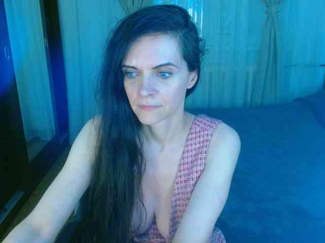 SexQueen11 webcam